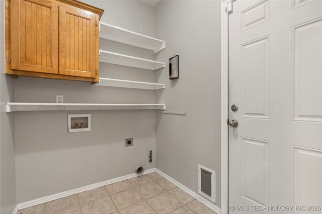 9005 N 154th East Court, Owasso, OK 74055