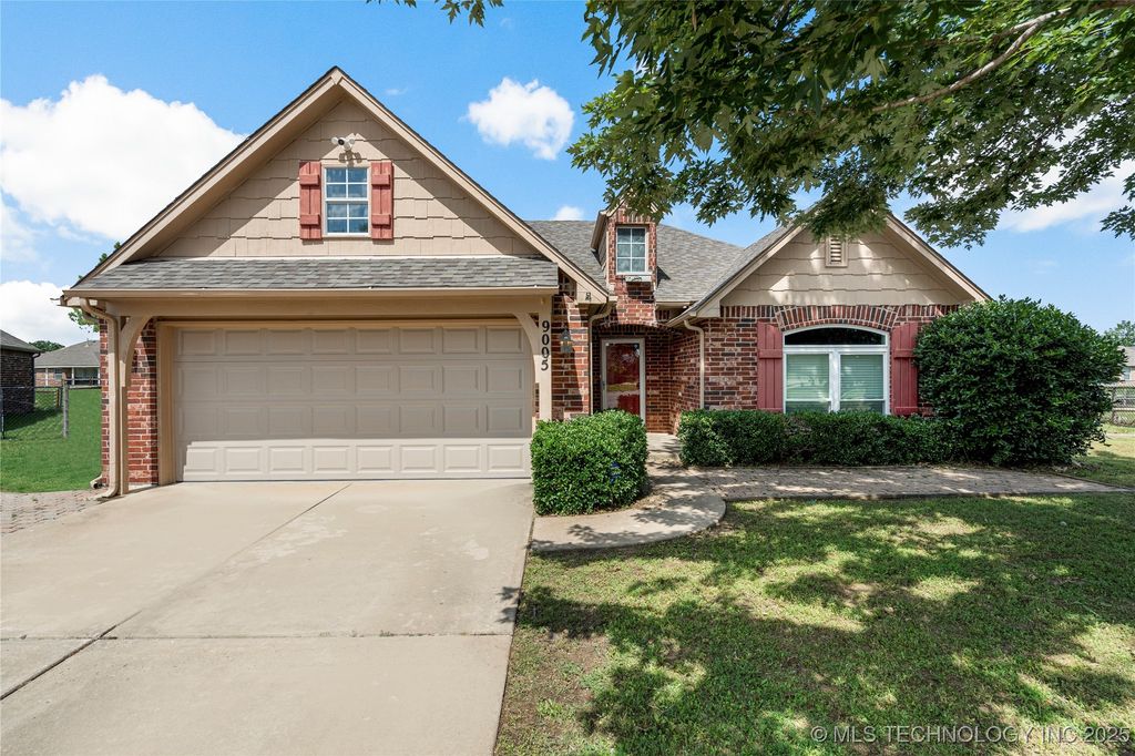 9005 N 154th East Court, Owasso, OK 74055