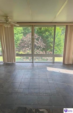 713 Freeman Lake Road, Elizabethtown, KY 42701
