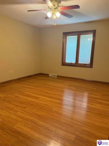 713 Freeman Lake Road, Elizabethtown, KY 42701