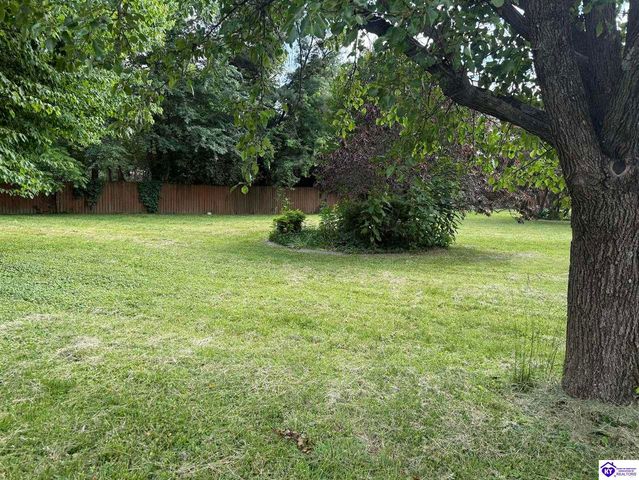 713 Freeman Lake Road, Elizabethtown, KY 42701
