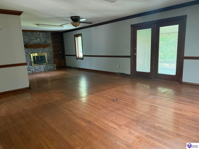 713 Freeman Lake Road, Elizabethtown, KY 42701