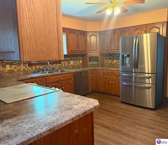 713 Freeman Lake Road, Elizabethtown, KY 42701