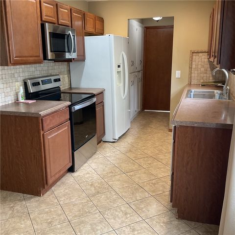 2725 Highland Circle, Rogers, AR 72756