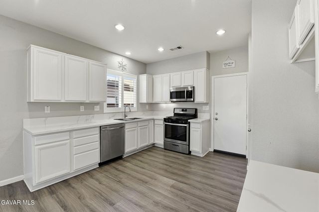 44335 W 57th Street, Lancaster, CA 93536