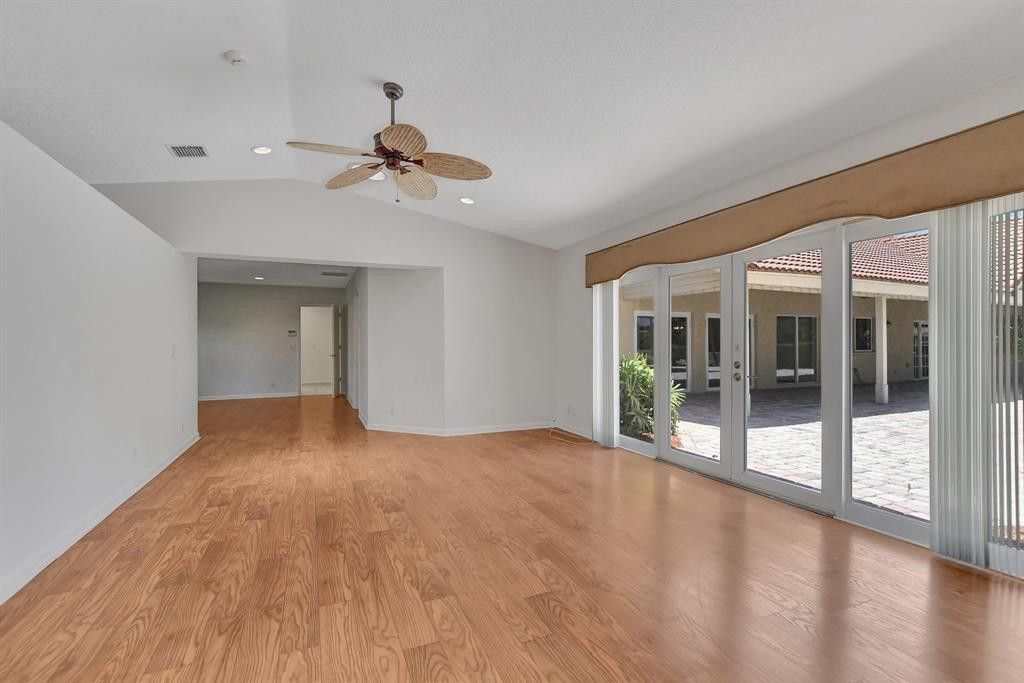 Image 18 of property listing at 11106 Whispering Pines Lane, Boca Raton, FL 33428