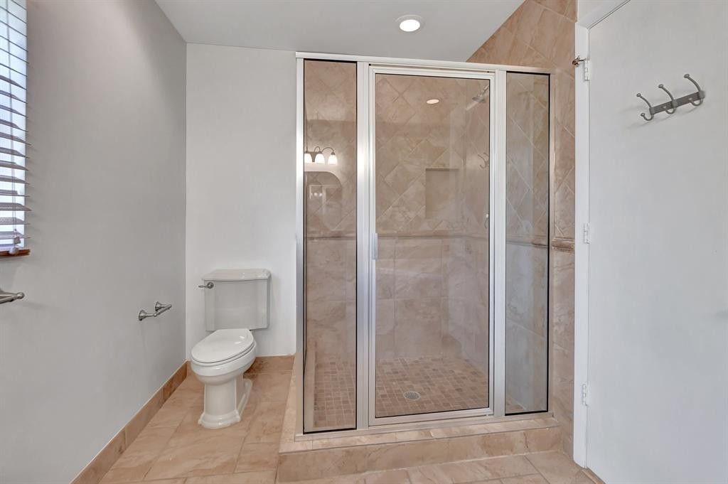 Image 28 of property listing at 11106 Whispering Pines Lane, Boca Raton, FL 33428