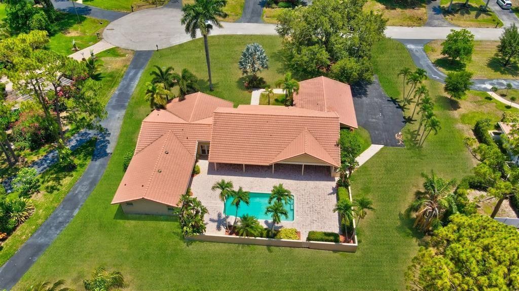 Image 60 of property listing at 11106 Whispering Pines Lane, Boca Raton, FL 33428