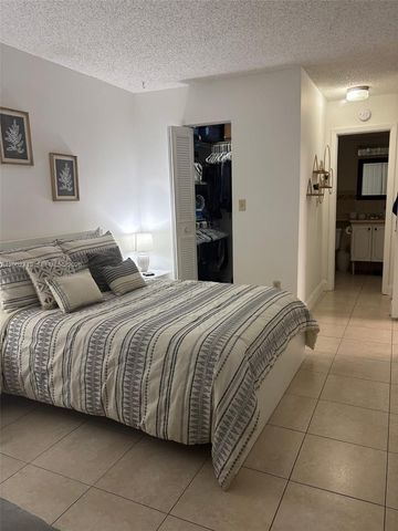 14421 N Kendall Dr 307M, Miami, FL 33186