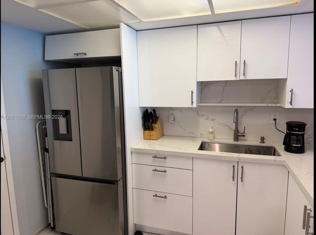 3140 S Ocean Dr 1003, Hallandale Beach, FL 33009