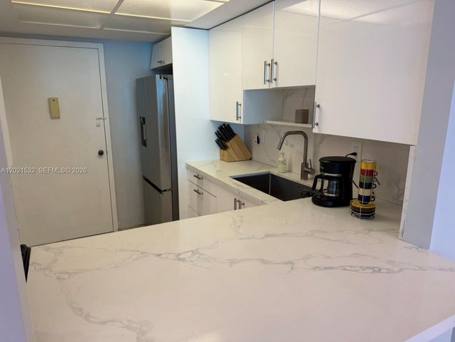 3140 S Ocean Dr 1003, Hallandale Beach, FL 33009
