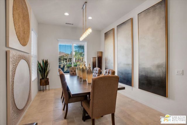 8 Lake Como Court, Rancho Mirage, CA 92270