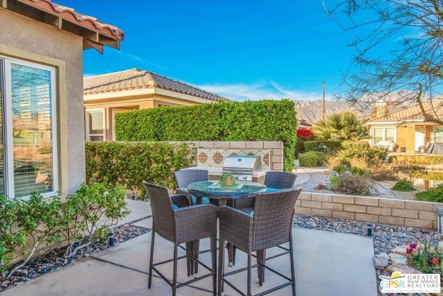 8 Lake Como Court, Rancho Mirage, CA 92270