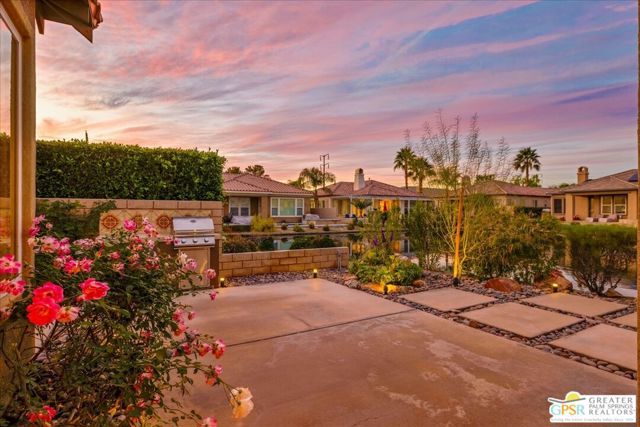 8 Lake Como Court, Rancho Mirage, CA 92270