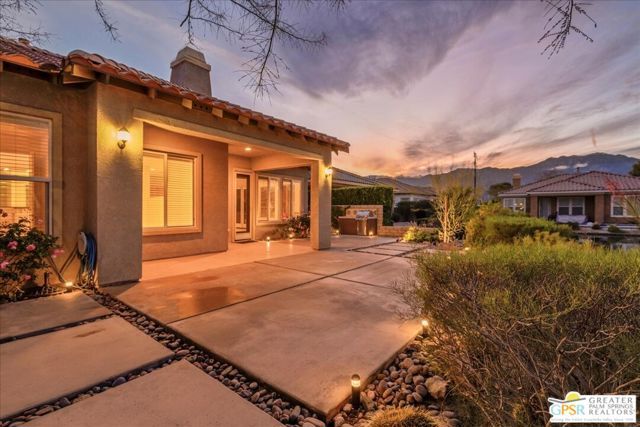 8 Lake Como Court, Rancho Mirage, CA 92270