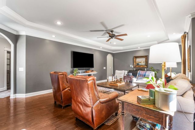 7101 Hardwood Ln, College Grove, TN 37046