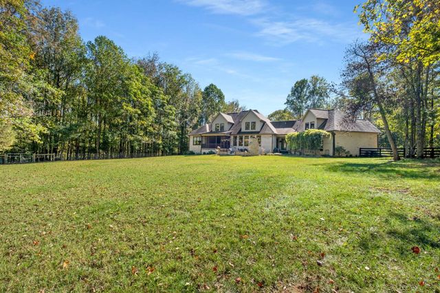 7101 Hardwood Ln, College Grove, TN 37046