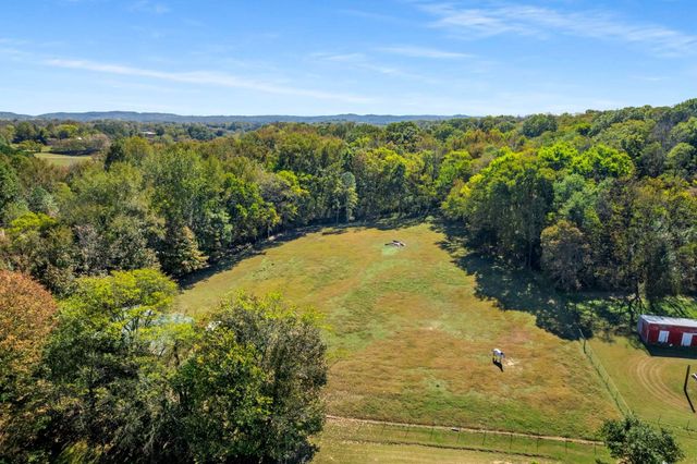 7101 Hardwood Ln, College Grove, TN 37046