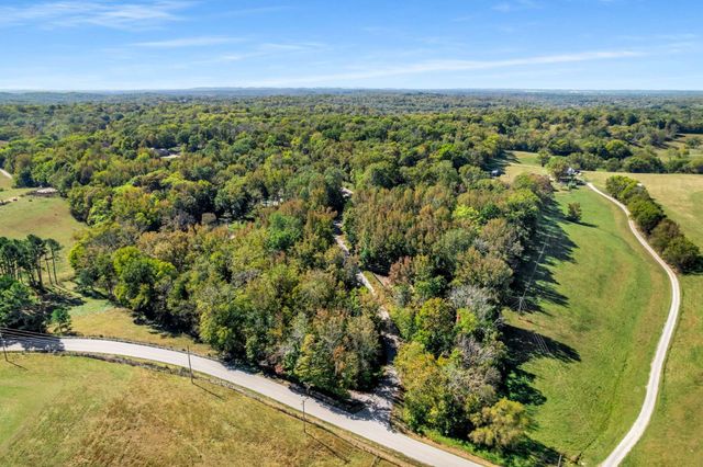 7101 Hardwood Ln, College Grove, TN 37046