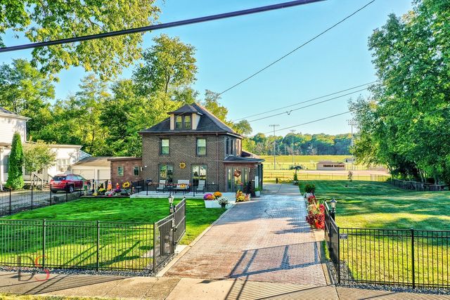 527 E Main Street, Ottawa, IL 61350