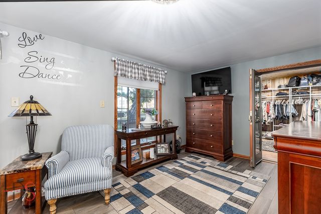 527 E Main Street, Ottawa, IL 61350