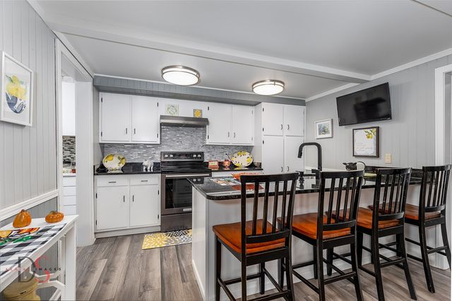 527 E Main Street, Ottawa, IL 61350