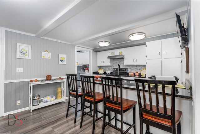 527 E Main Street, Ottawa, IL 61350