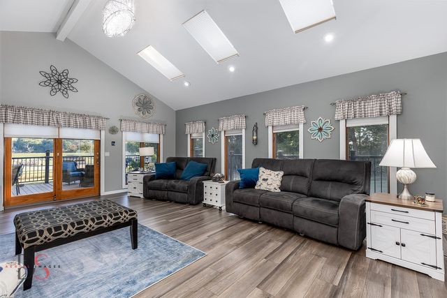 527 E Main Street, Ottawa, IL 61350