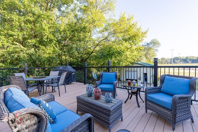 527 E Main Street, Ottawa, IL 61350