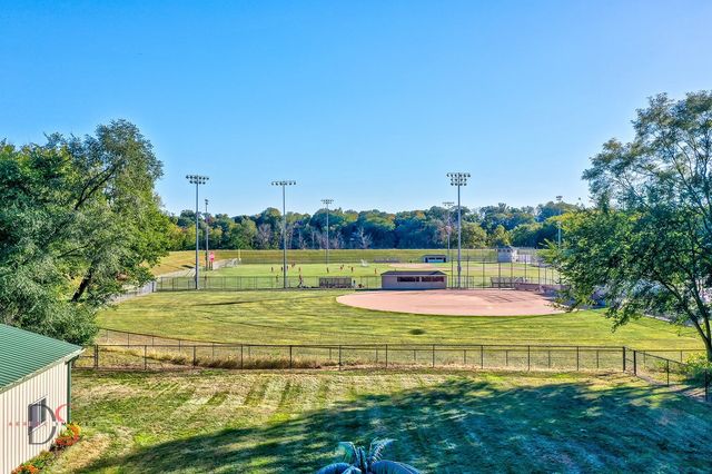 527 E Main Street, Ottawa, IL 61350