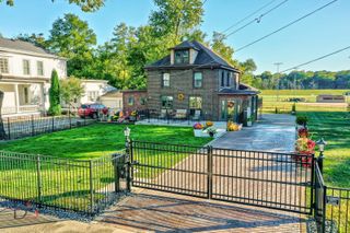 527 E Main Street, Ottawa, IL 61350