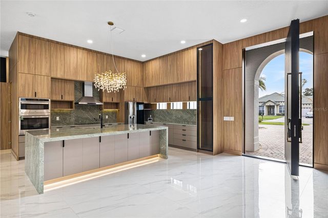 812 JOHNS POINT DRIVE, Oakland, FL 34787