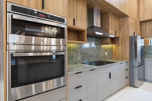 812 JOHNS POINT DRIVE, Oakland, FL 34787