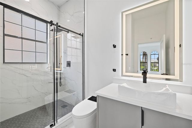 812 JOHNS POINT DRIVE, Oakland, FL 34787