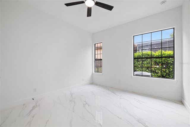 812 JOHNS POINT DRIVE, Oakland, FL 34787