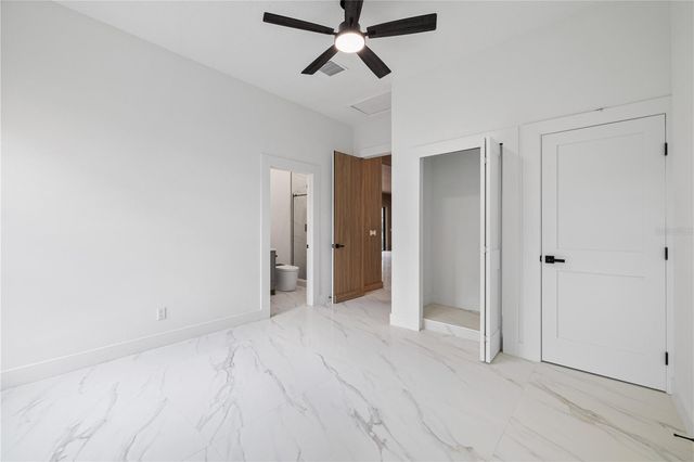 812 JOHNS POINT DRIVE, Oakland, FL 34787