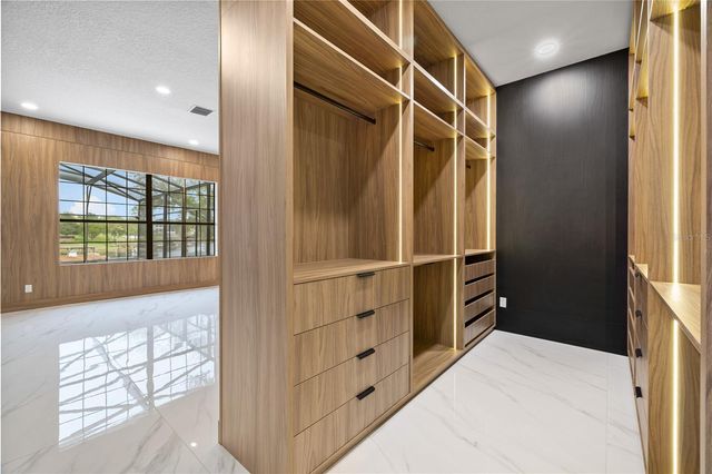 812 JOHNS POINT DRIVE, Oakland, FL 34787