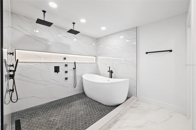 812 JOHNS POINT DRIVE, Oakland, FL 34787