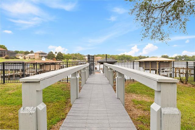 812 JOHNS POINT DRIVE, Oakland, FL 34787