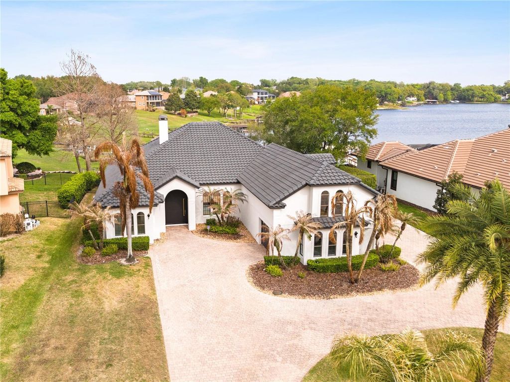 Image 54 of property listing at 812 JOHNS POINT DRIVE, Oakland, FL 34787