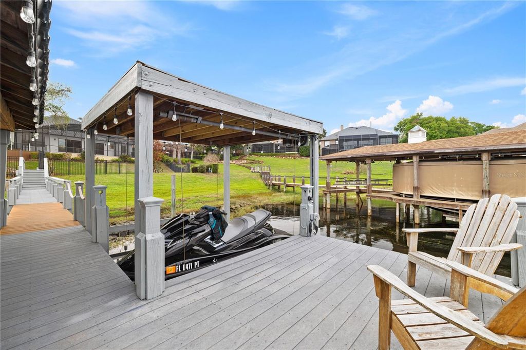 Image 63 of property listing at 812 JOHNS POINT DRIVE, Oakland, FL 34787