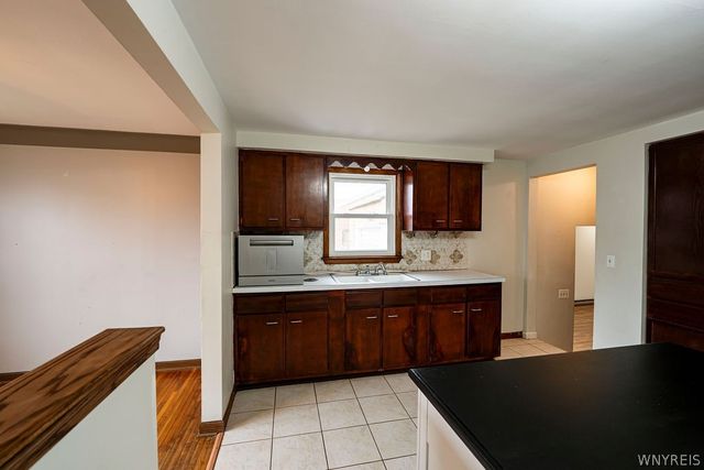 17 Woodrow Place, Cheektowaga, NY 14225