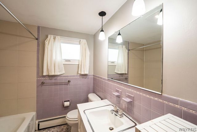 17 Woodrow Place, Cheektowaga, NY 14225