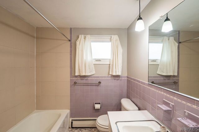 17 Woodrow Place, Cheektowaga, NY 14225