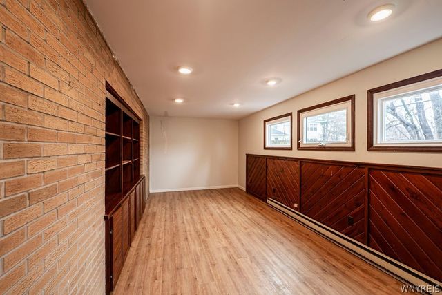 17 Woodrow Place, Cheektowaga, NY 14225