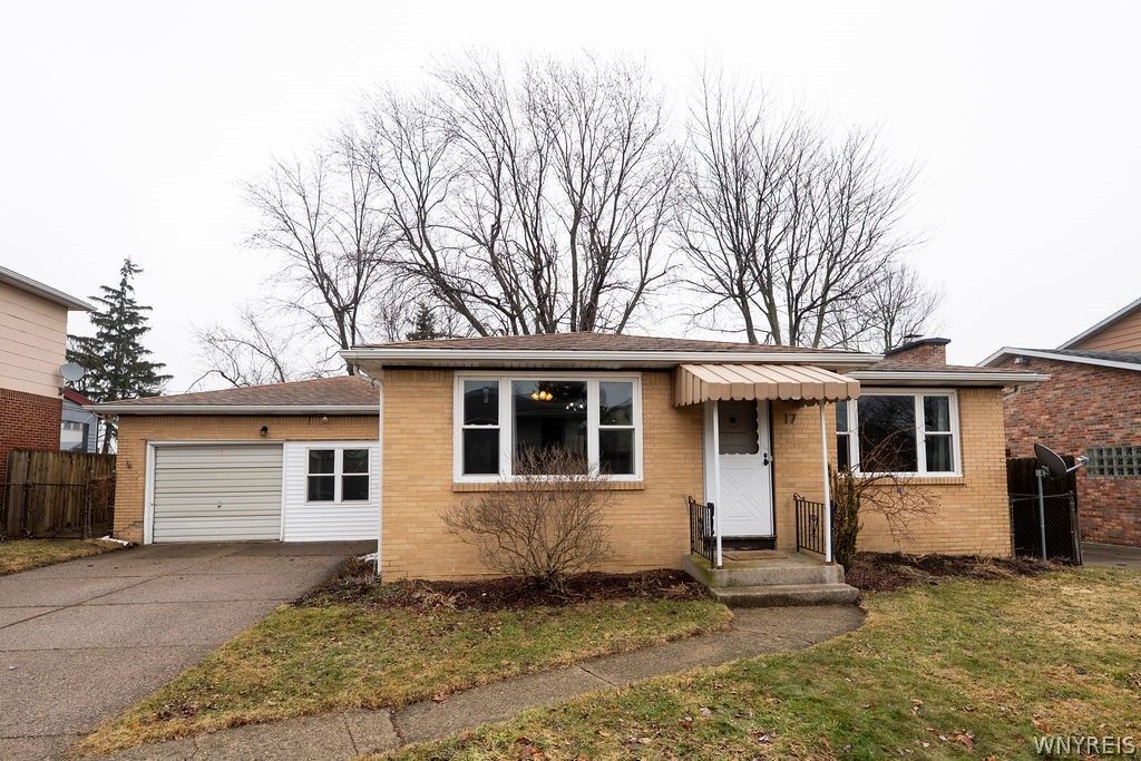 17 Woodrow Place, Cheektowaga, NY 14225