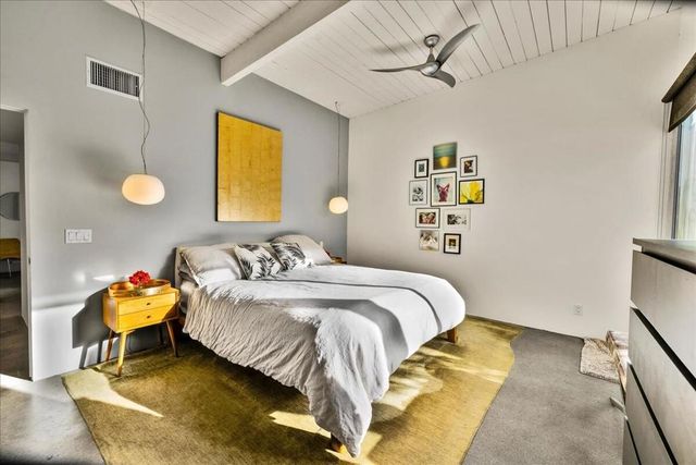 566 E Lindsey Drive, Palm Springs, CA 92262