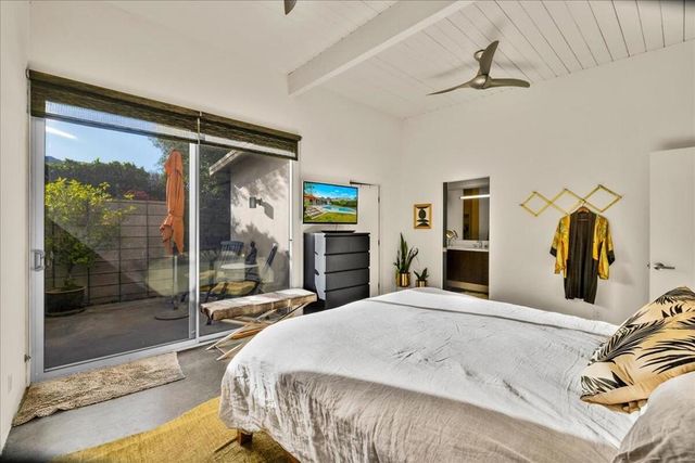 566 E Lindsey Drive, Palm Springs, CA 92262