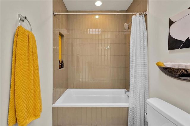 566 E Lindsey Drive, Palm Springs, CA 92262