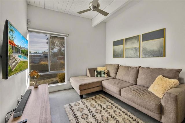 566 E Lindsey Drive, Palm Springs, CA 92262